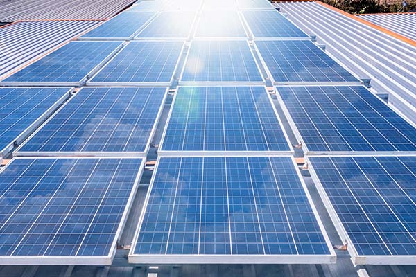 Solar panels for distribution centres Manchester and logistics warehouses